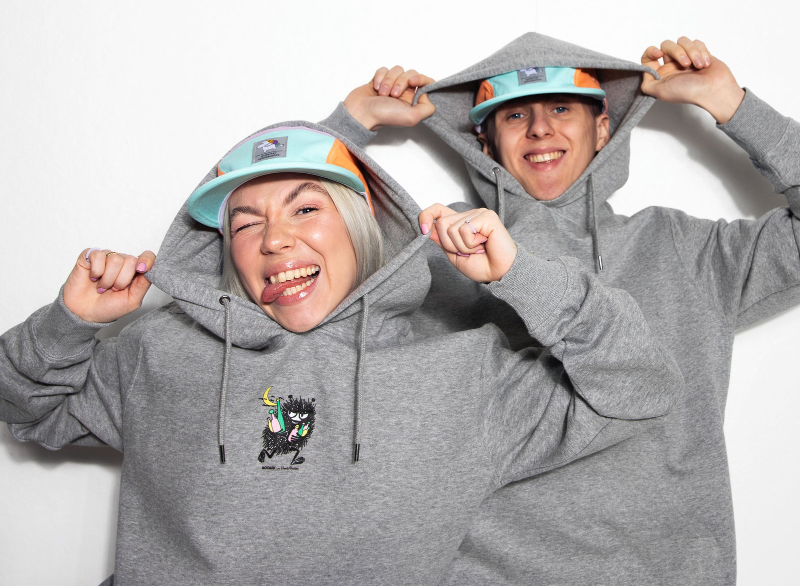 Stinky kapuutsiga pusa unisex – hall